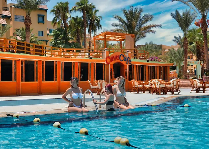 New Eagles Downtown Zahabia & Aqua Park Üdülőközpont Gurdaka