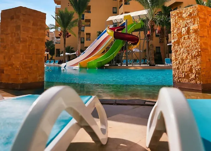New Eagles Downtown Zahabia & Aqua Park Üdülőközpont Gurdaka